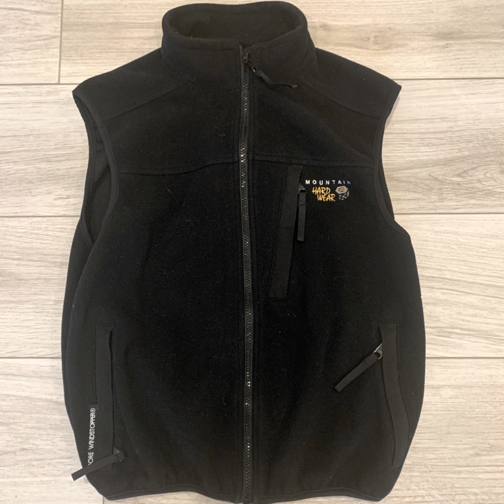 Mountain Hardwear Men’s black fleece vest-small